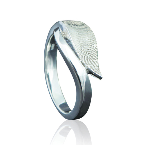 Zilveren ring met vingerafdruk in bladvorm