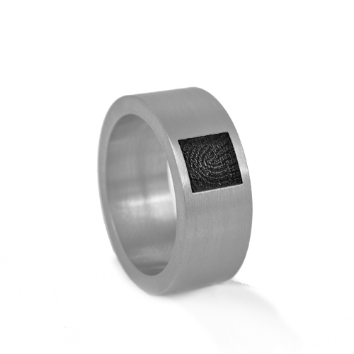 Zilveren ring met vingerafdruk in vierkant