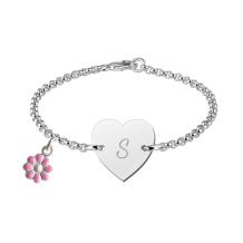 images/productimages/small/zilveren-baby-armbandje-in-hartvorm-met-letter.jpg