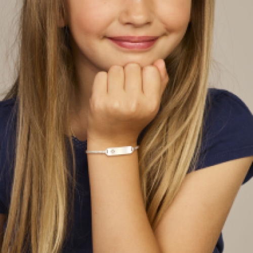 Naam armband kind met zirkonia voorbeeld