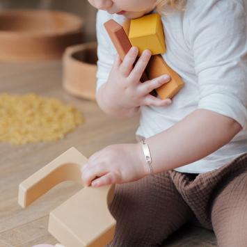 Kinderarmbandje met hartje graveren