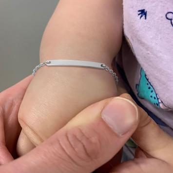 Slank kinderarmbandje graveren