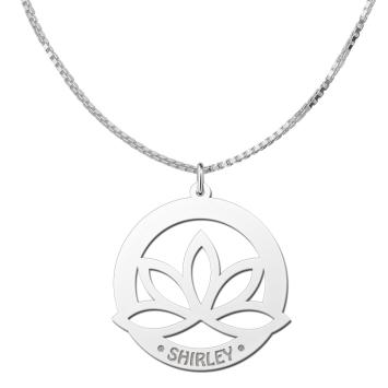 Zilveren bloemhanger lotus met tekst graveren